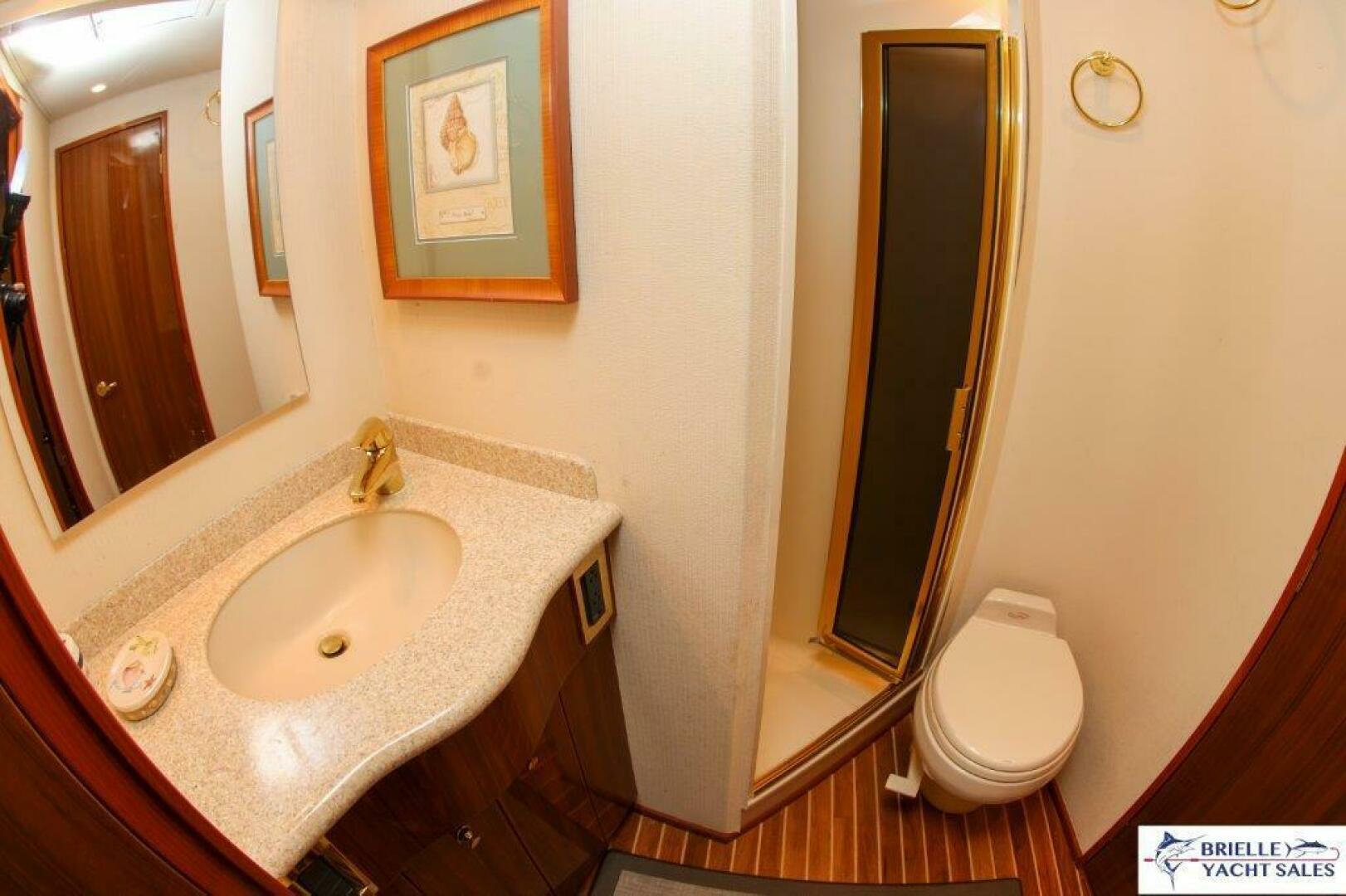 2005 Viking 45 Convertible - Image 21