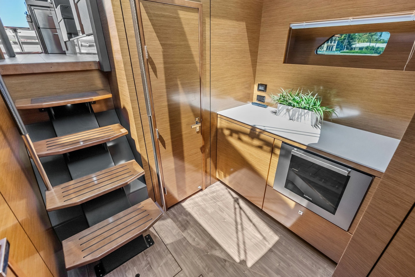 2019 Cruisers Yachts 54 Cantius - Image 42