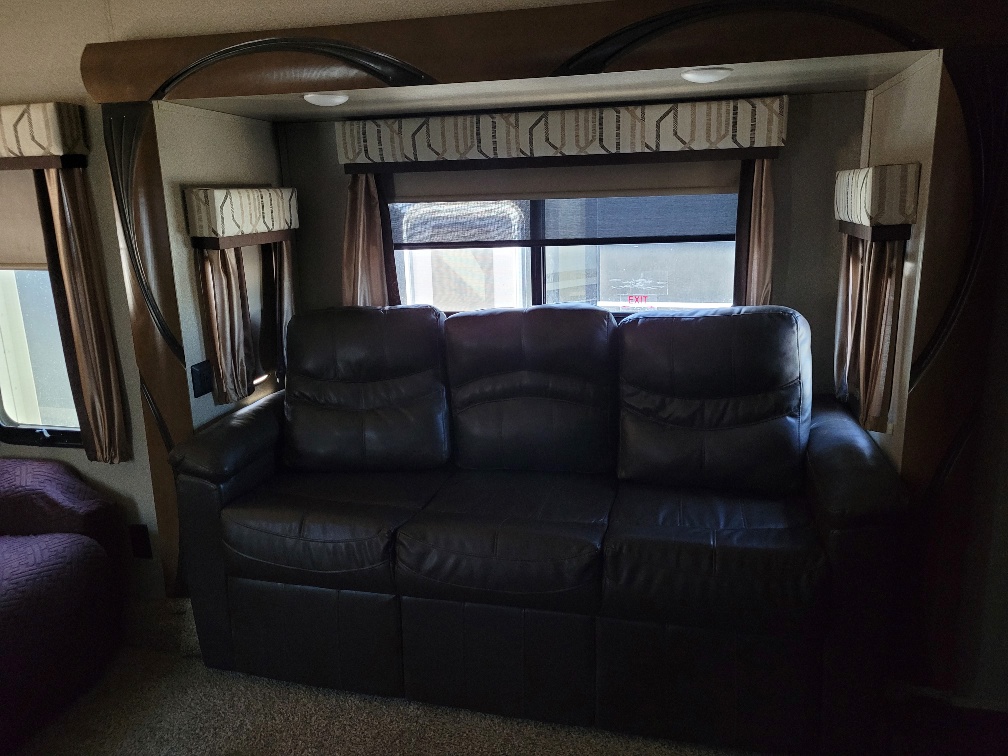 2019 Forest River Cedar Creek Hathaway Edition 38FLX - Image 10