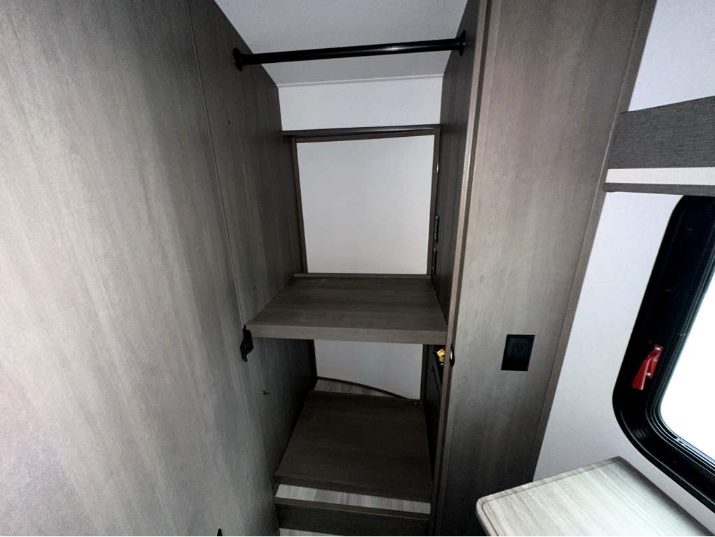 2026 GRAND DESIGN INFLUENCE 3704BH - Image 26
