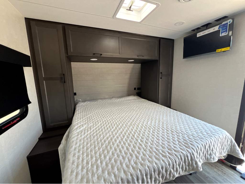 2026 VENTURE RV STRATUS 211VBH - Image 19