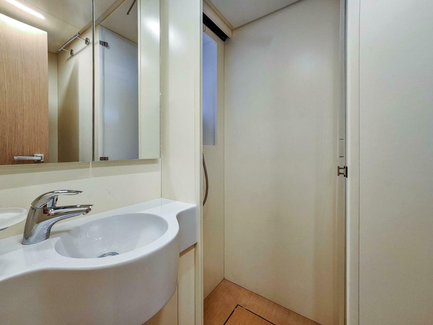 2021 Ferretti Yachts 850 - Image 73