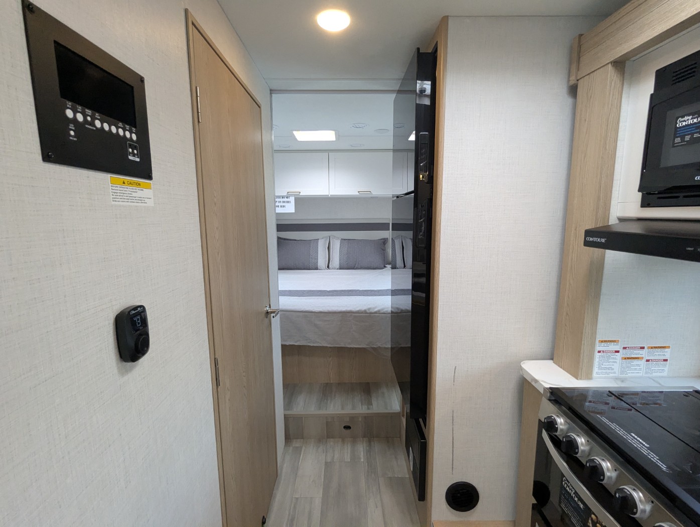 2027 Thor Motor Coach Four Winds 28Z - Image 20