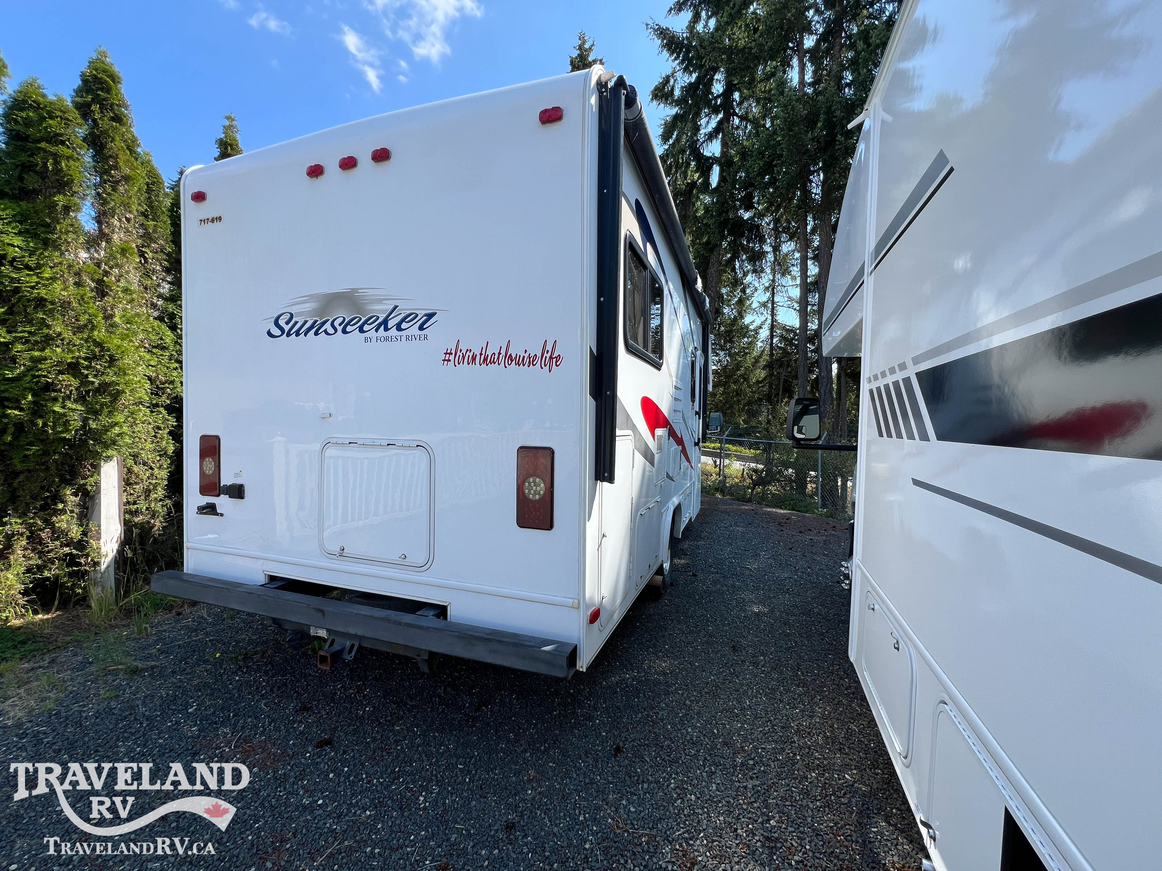 2016 Forest River SUNSEEKER 229OCD - Image 5