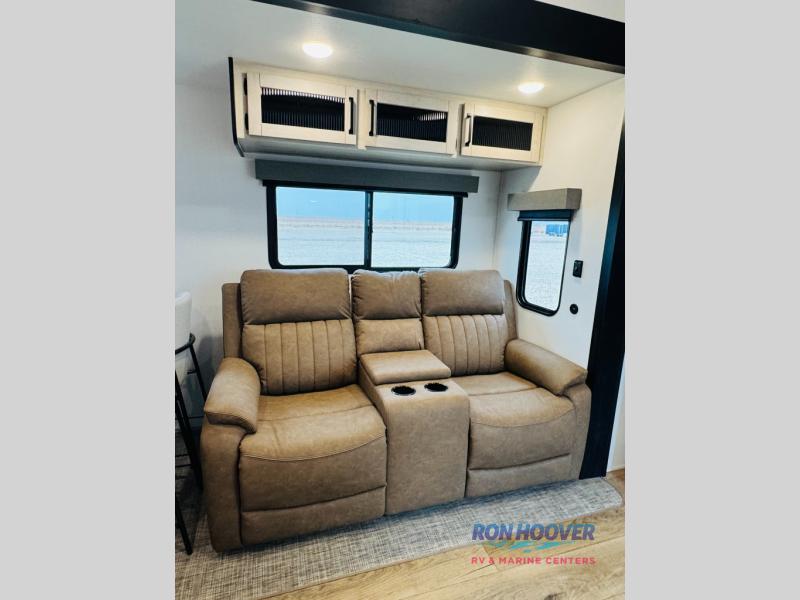 2026 PALOMINO 429LFT - Image 18
