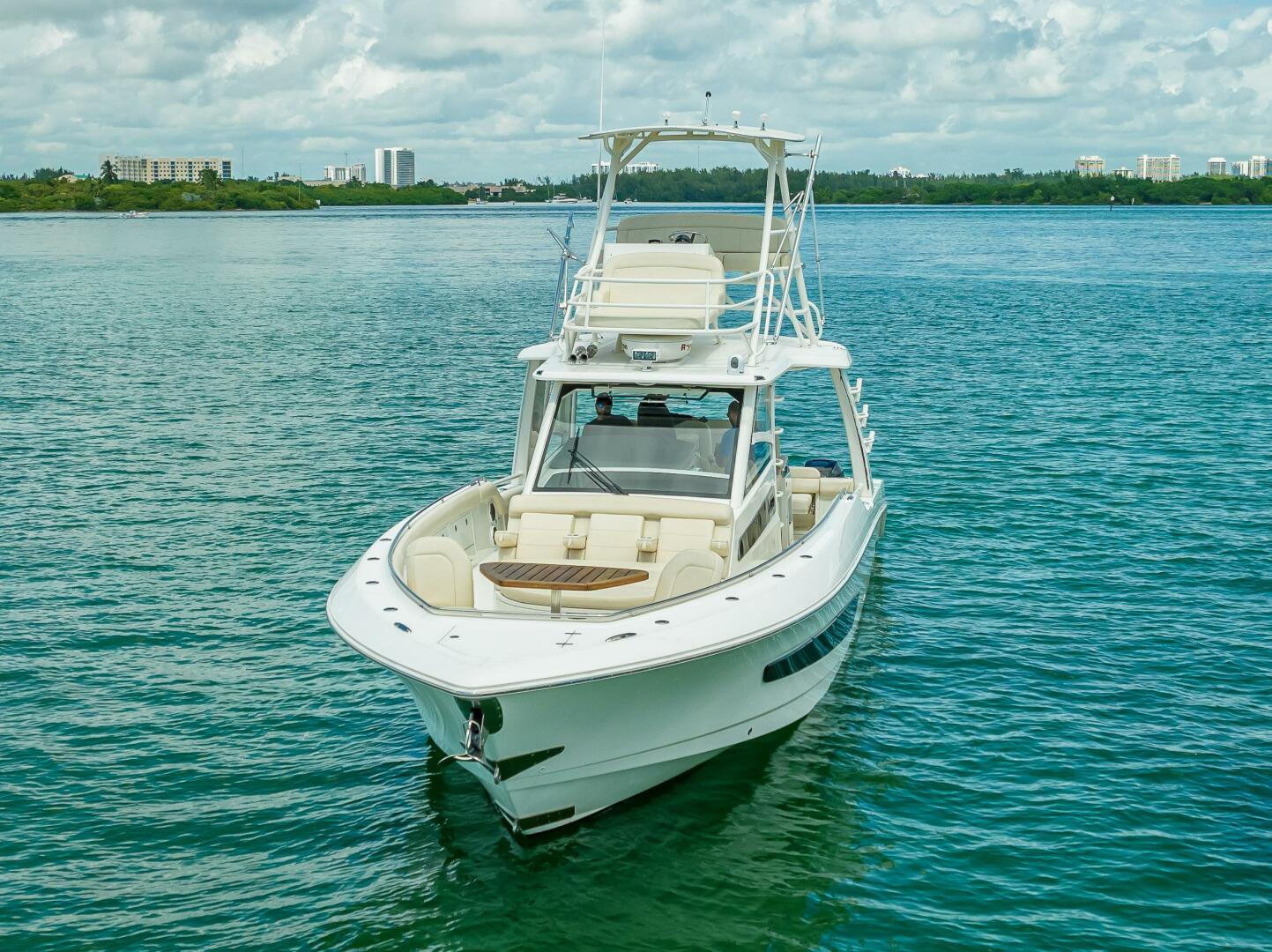 2016 Boston Whaler - Image 18