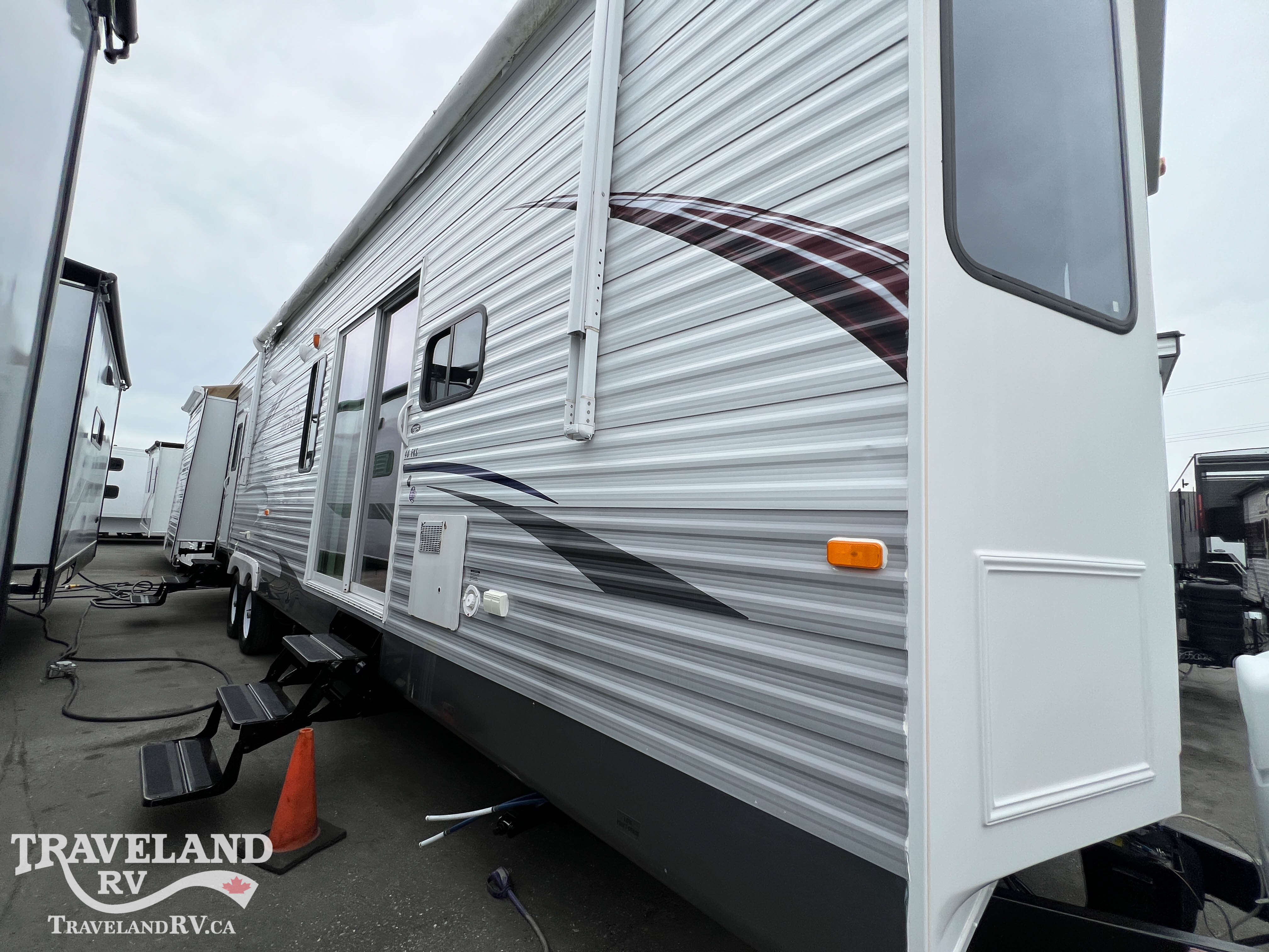 2012 Jayco Jay Flight Bungalow 40 FKS - Image 1