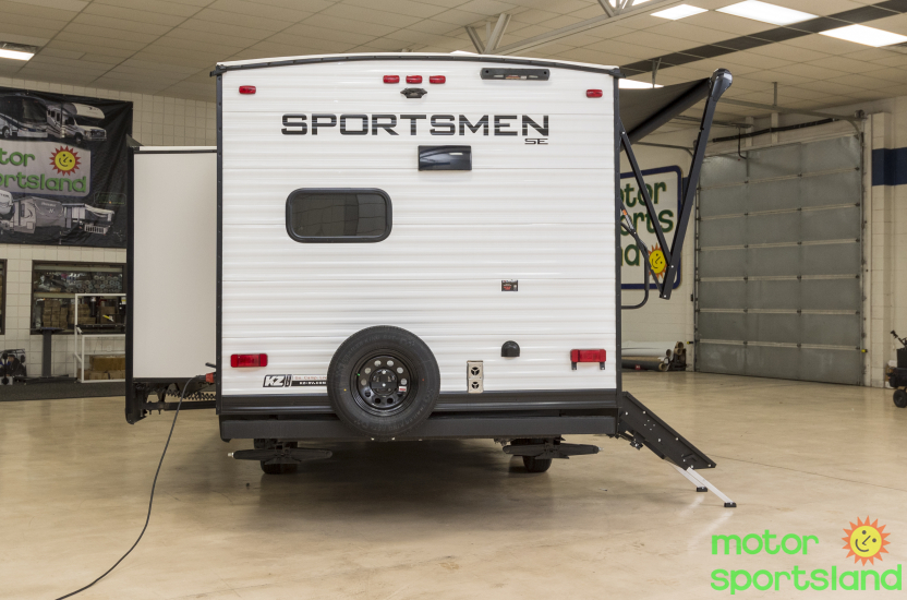 2025 KZ RV Sportsmen SE 241RKSE - Image 4