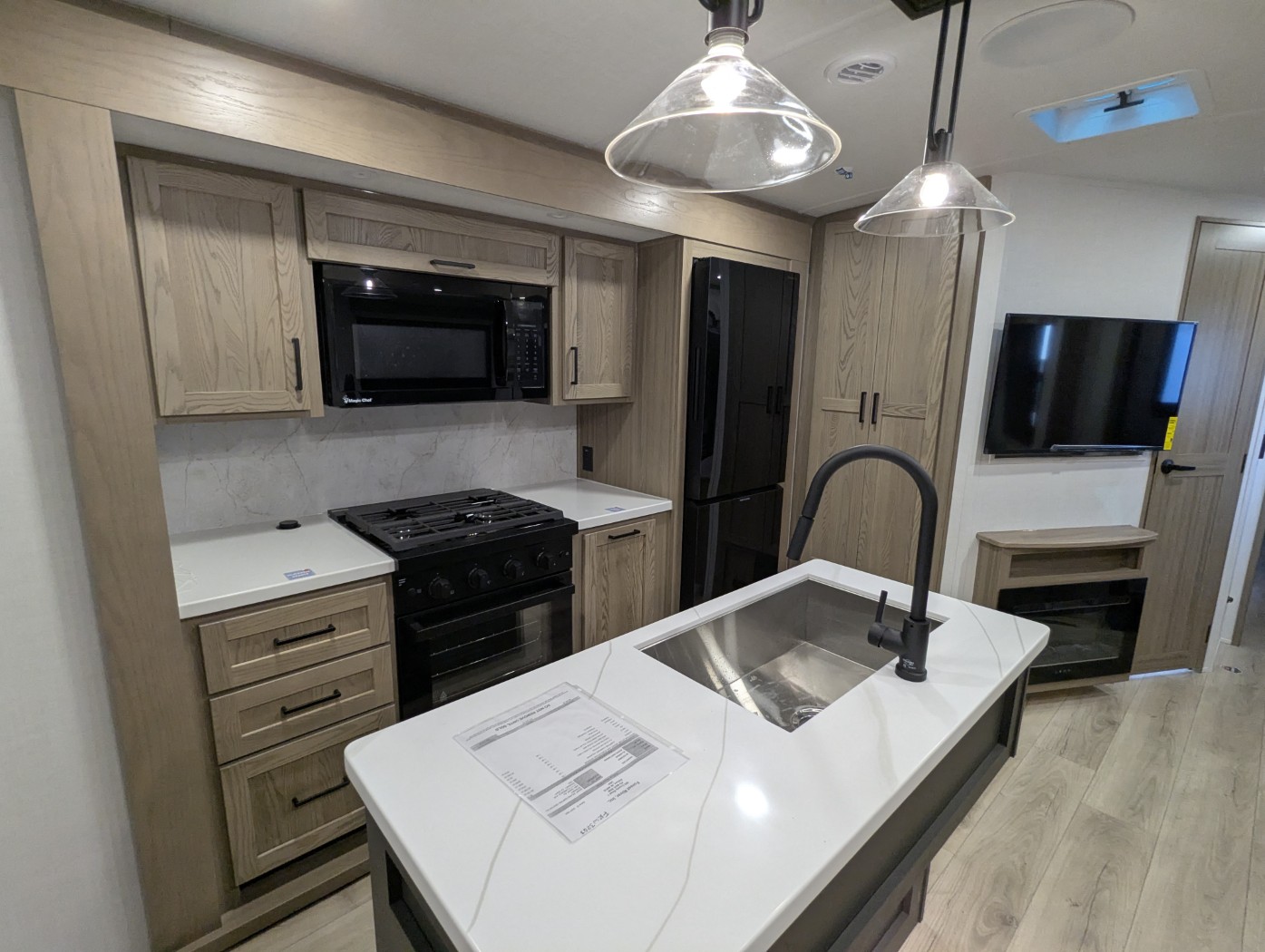2026 Forest River Rockwood Signature 8336BH - Image 26