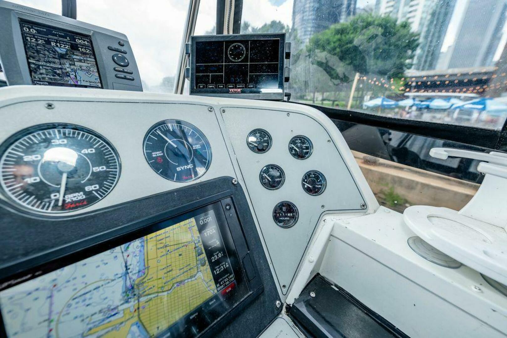 1991 Cruisers Yachts 3850 Aft Cabin - Image 36