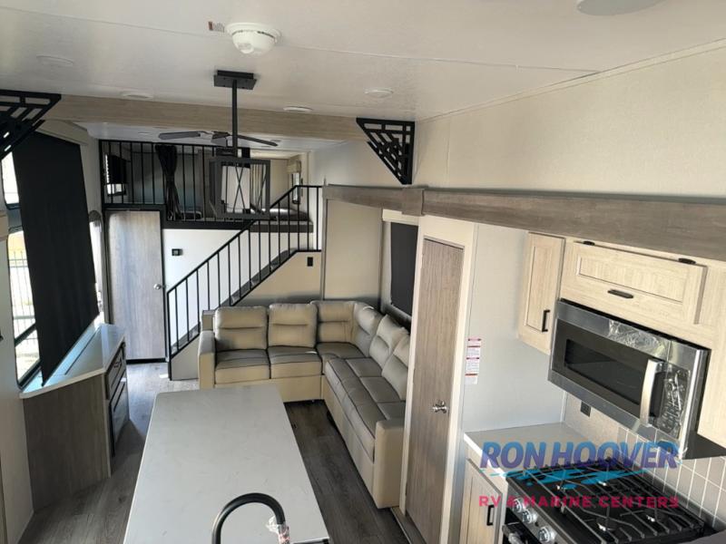 2025 COACHMEN CATALINA 42CONDO - Image 31