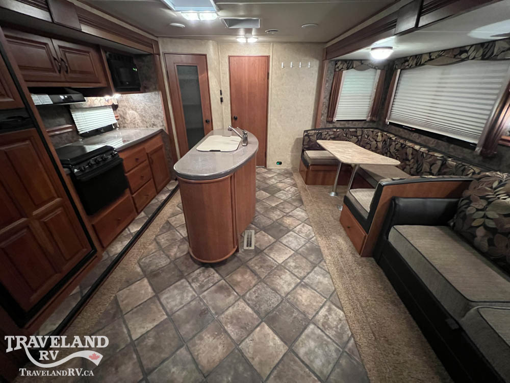 2013 Dutchmen Denali 268RB - Image 3