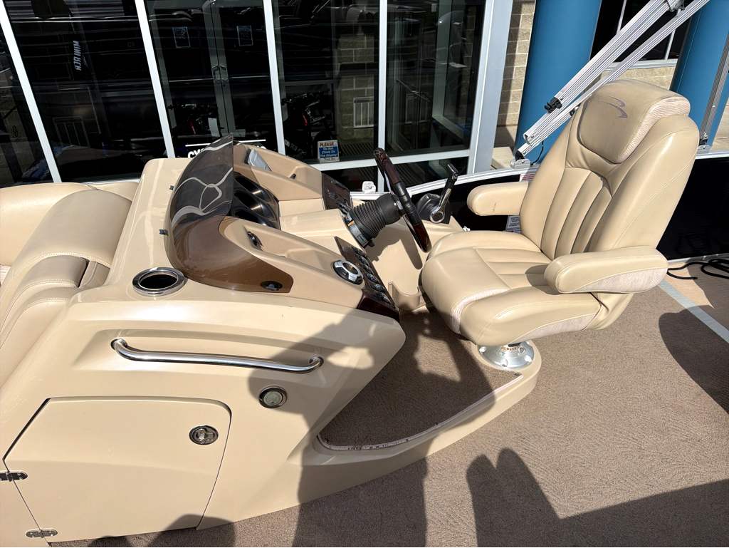 2013 Bennington 2275RL - Image 14