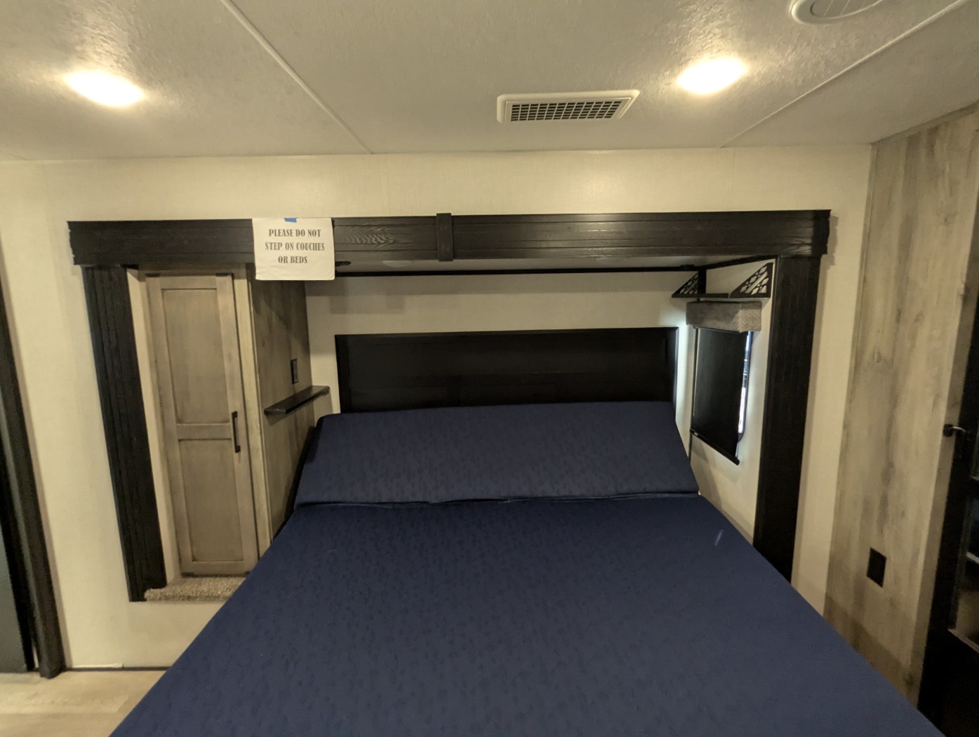 2023 KZ RV Durango Gold G383RLQ - Image 41