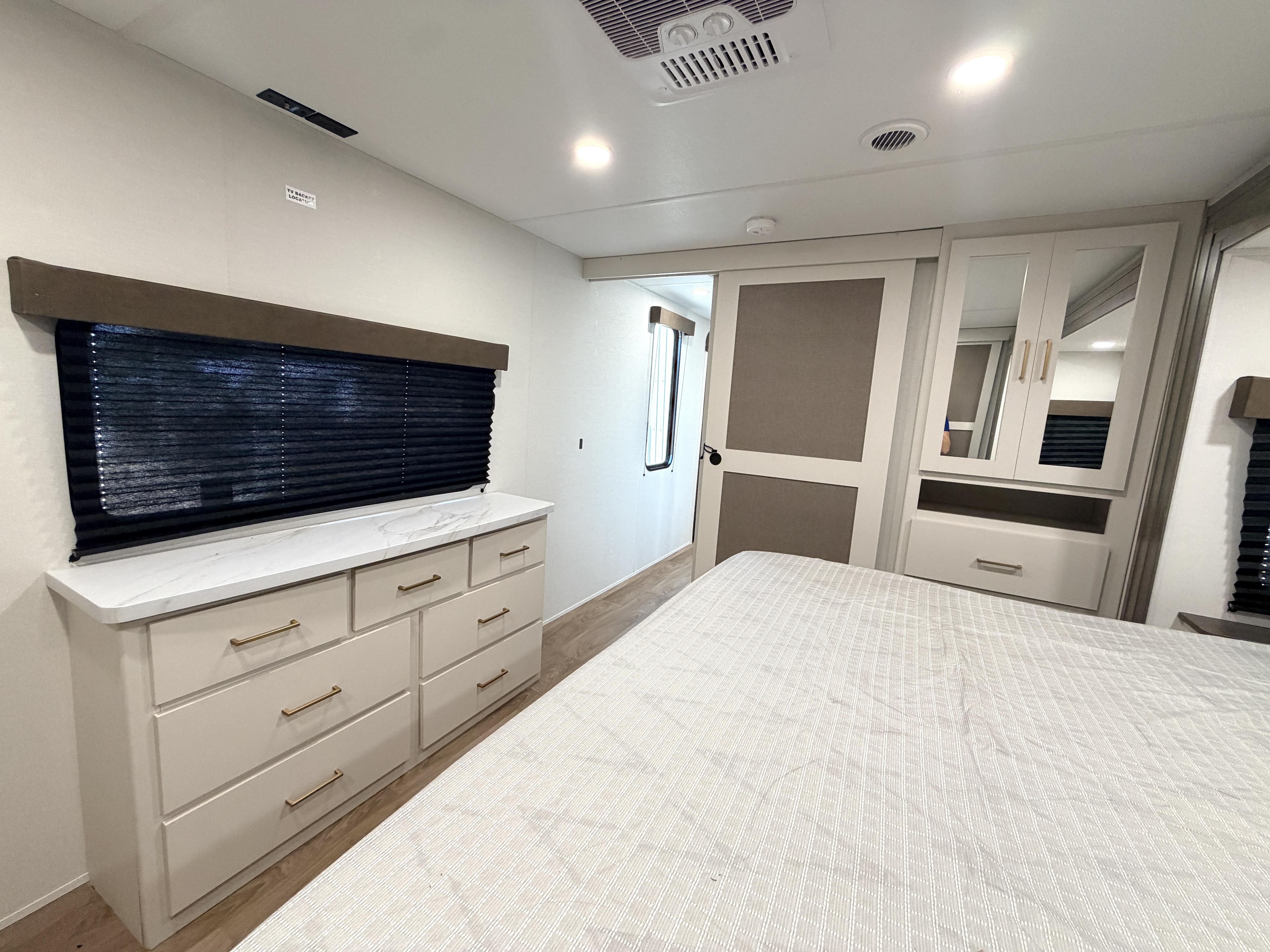 2027 Grand Design Transcend 315RKT - Image 21