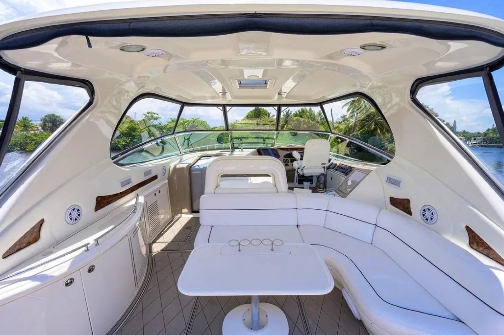2004 Sea Ray 550 Sundancer - Image 5