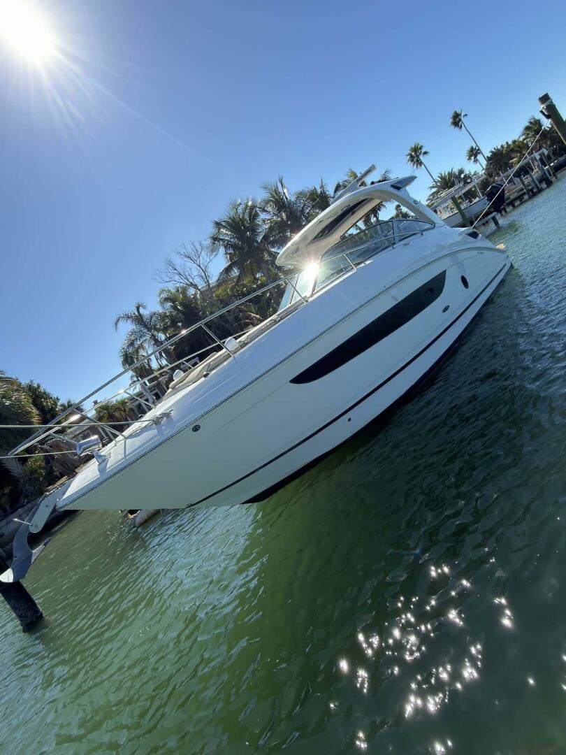 2016 Sea Ray 350 Sundancer - Image 10