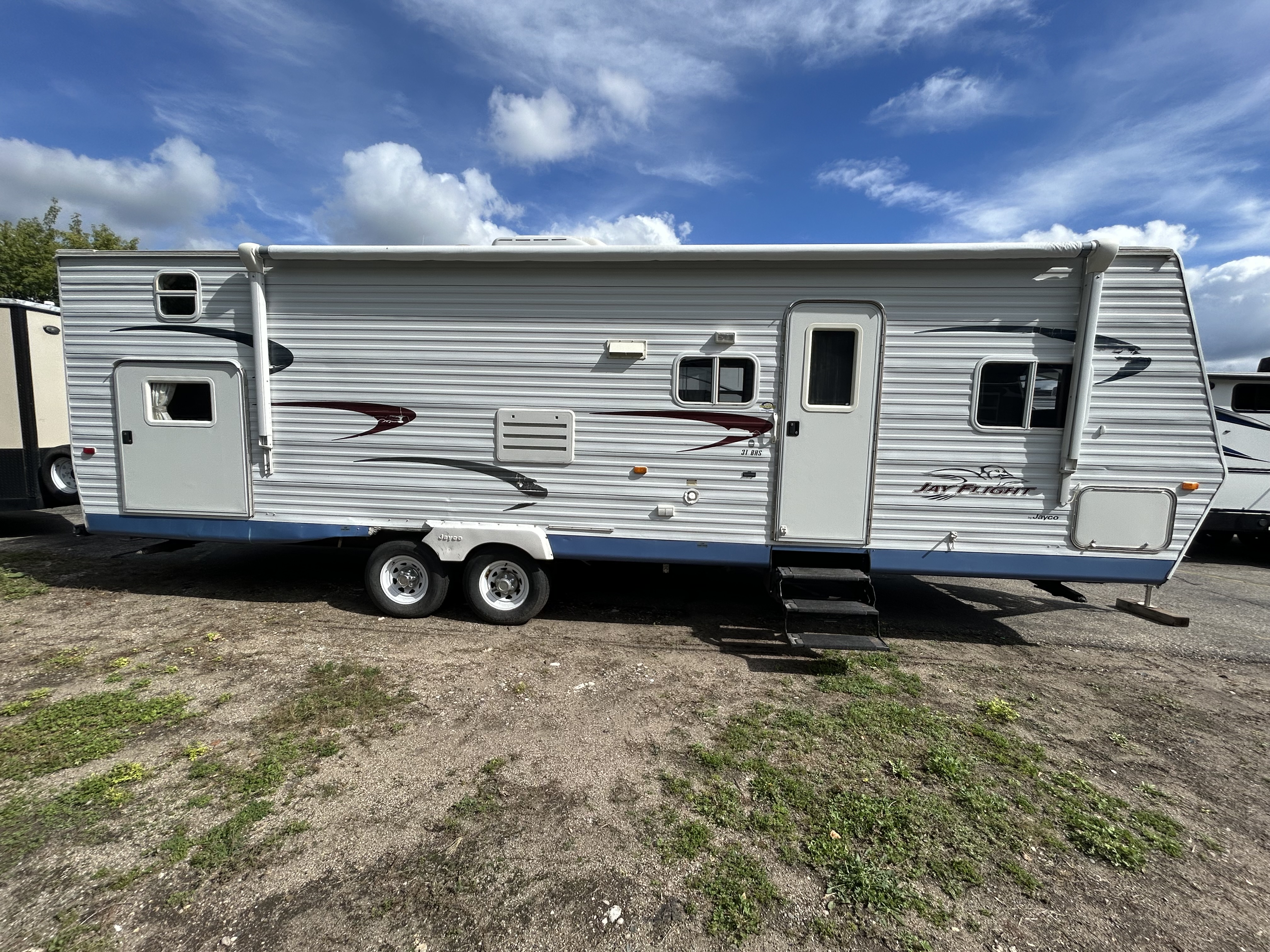 2004 JAYCO JAYFLIGHT 31BHS - Image 1