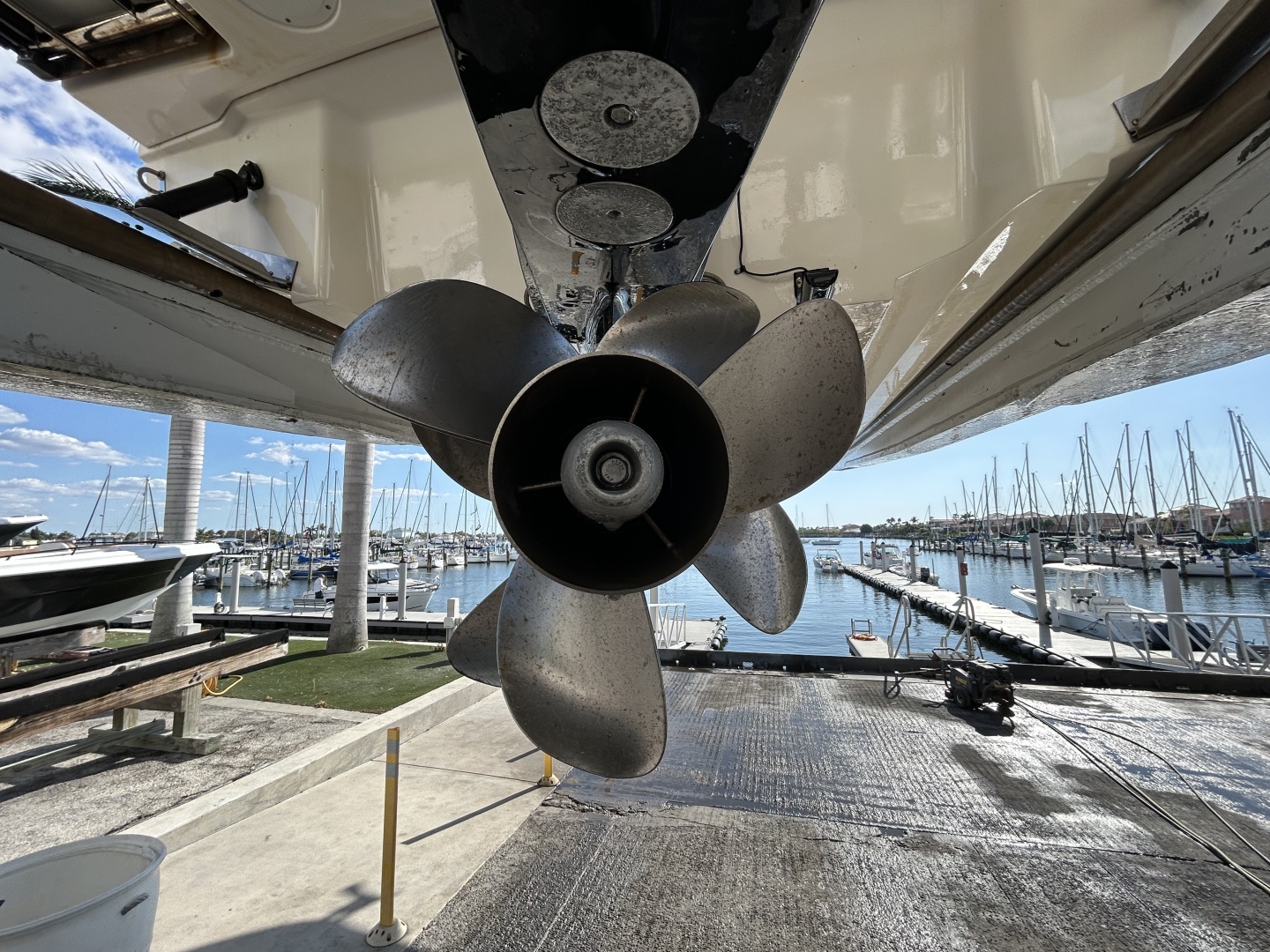 2014 Sea Ray - Image 12