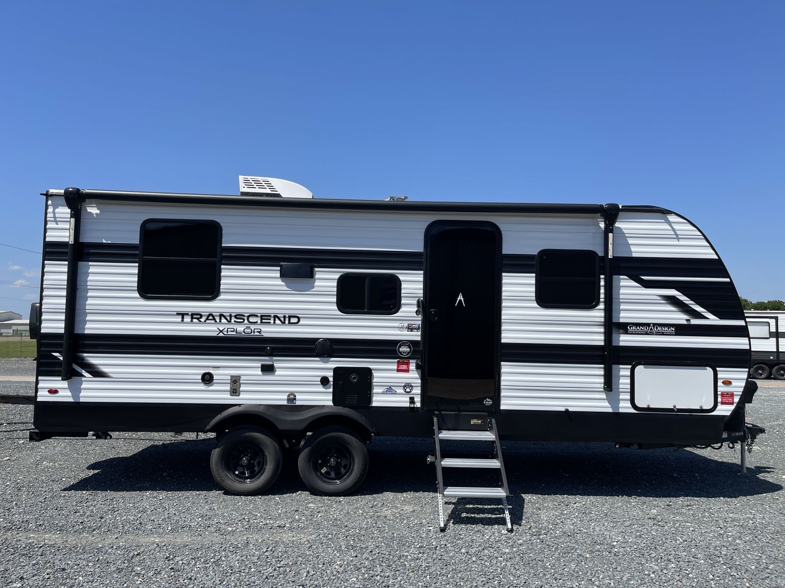 2026 Grand Design Transcend XPLOR 21RLX - Image 8