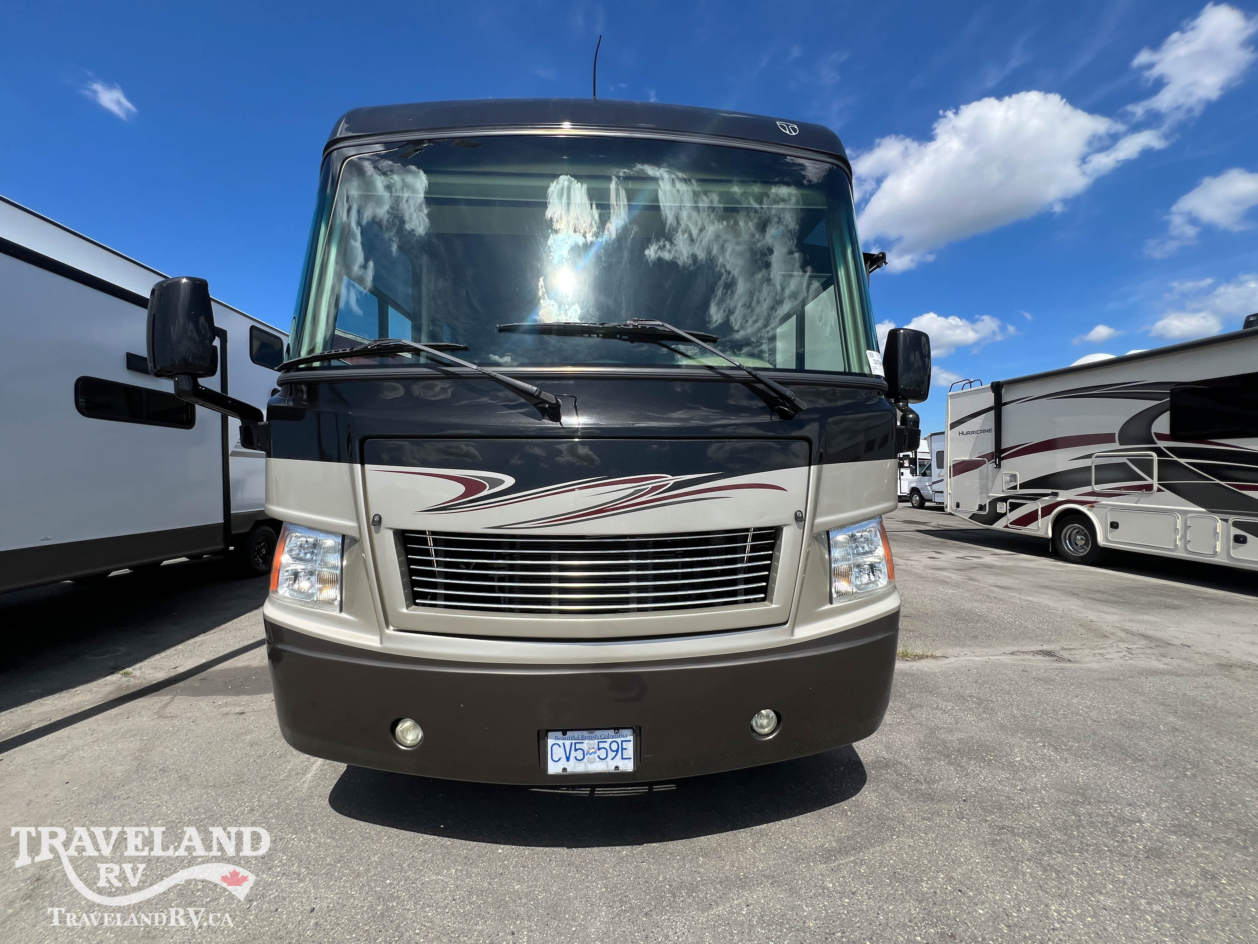 2012 Thor Motor Coach CHALLENGER 32VC HMS - Image 4