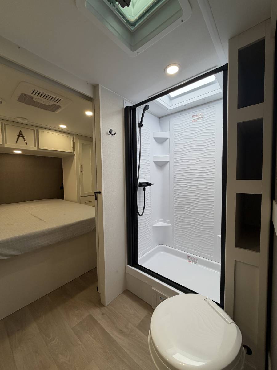 2026 Grand Design Transcend 265BHT - Image 18