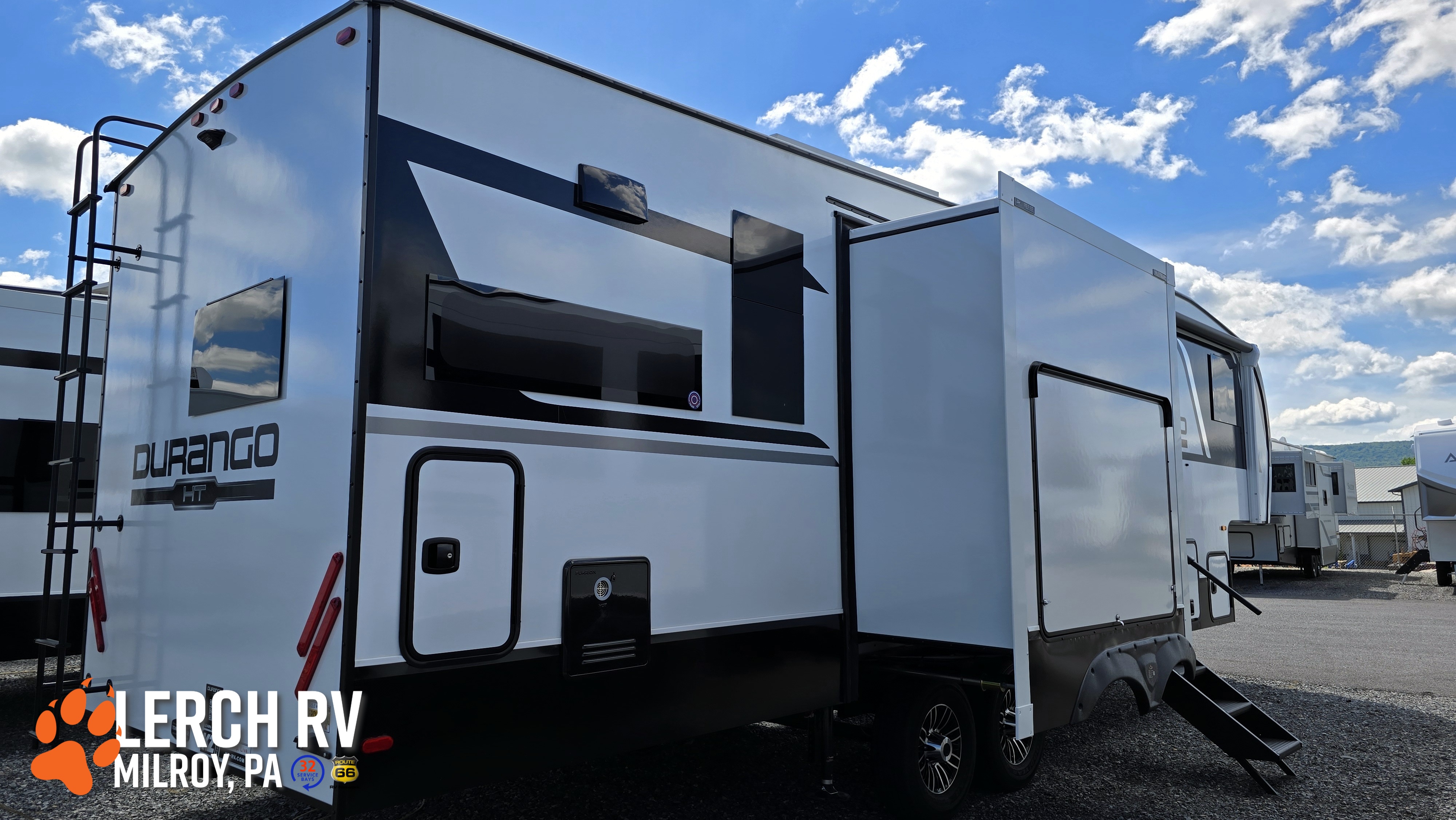 2026 KZ RV Durango HT D256RKT - Image 6
