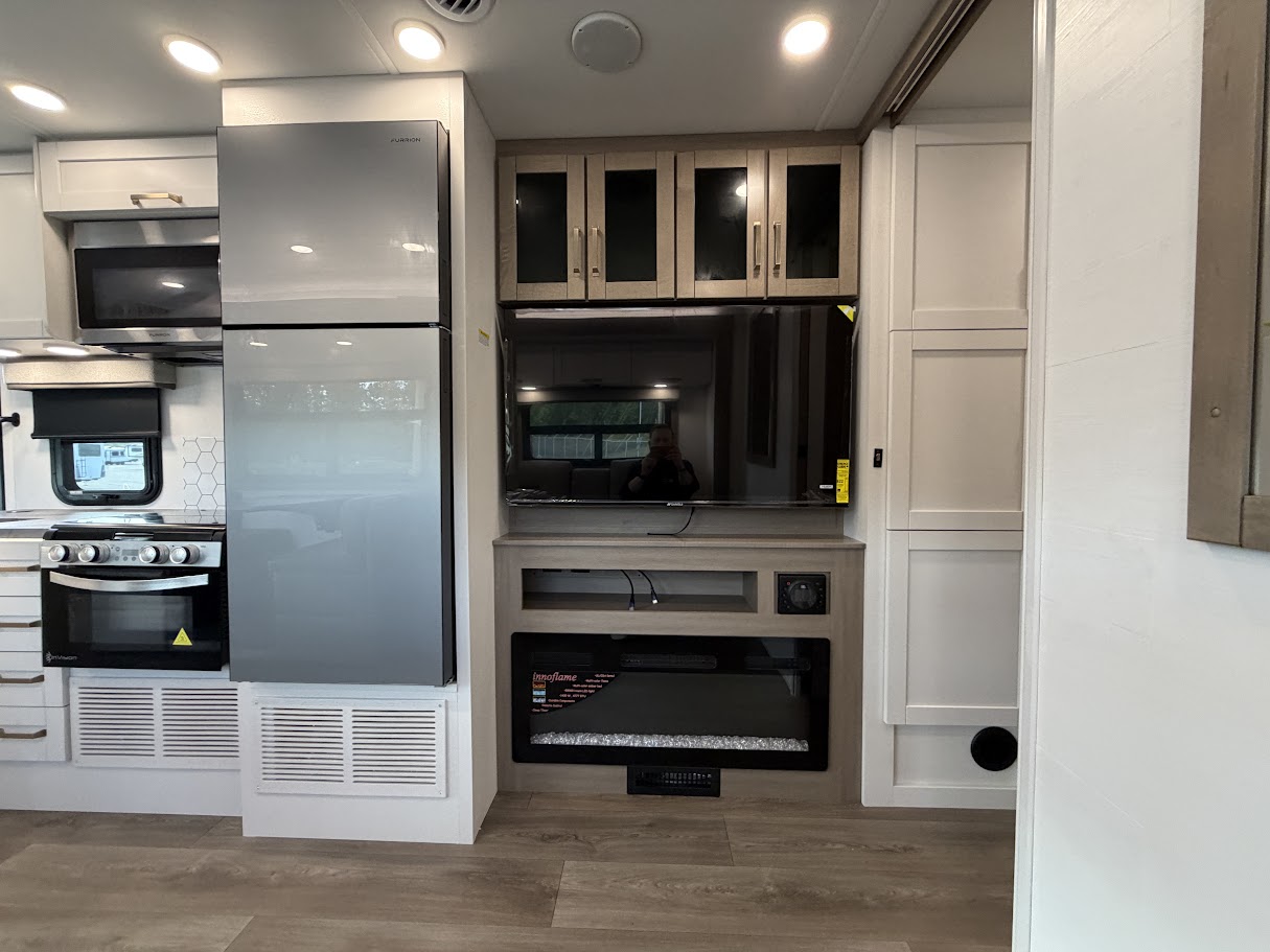 2027 JAYCO GREYHAWK 30Z - Image 28