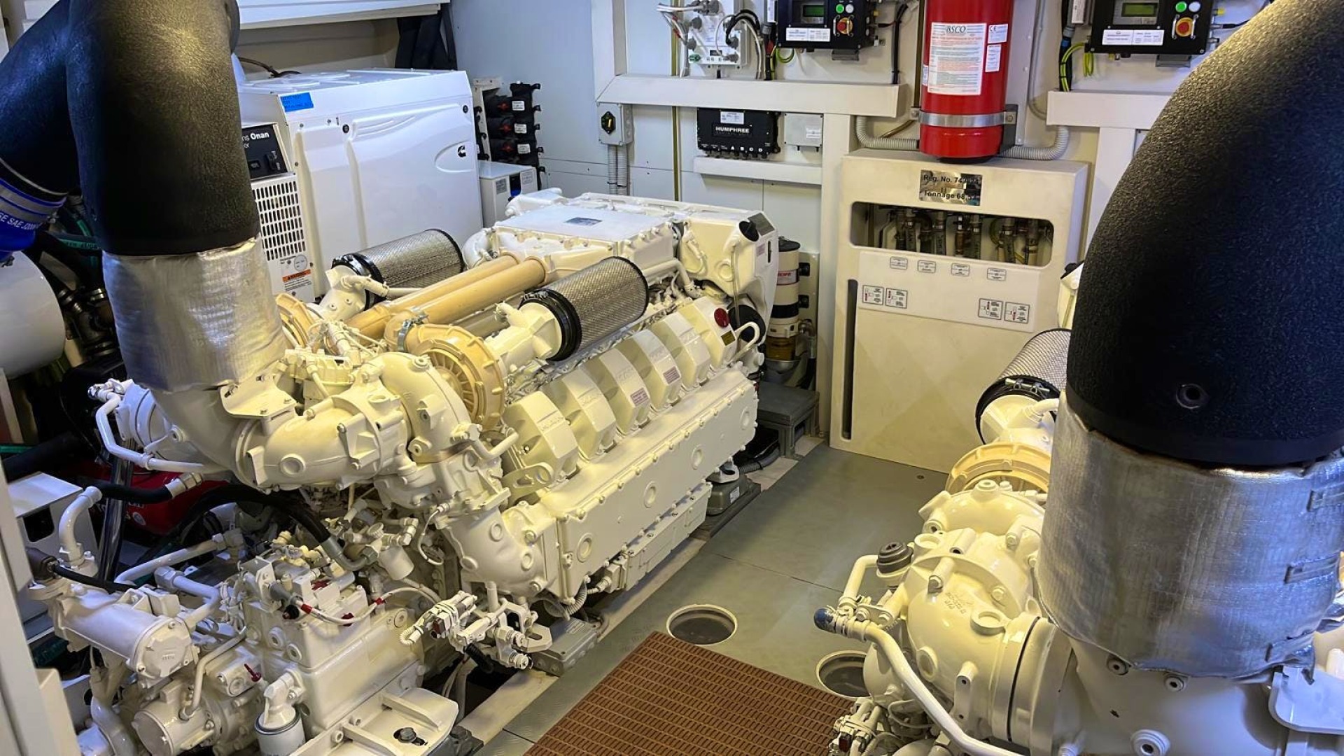 2019 Ferretti Yachts Ferretti 780 Base - Image 25