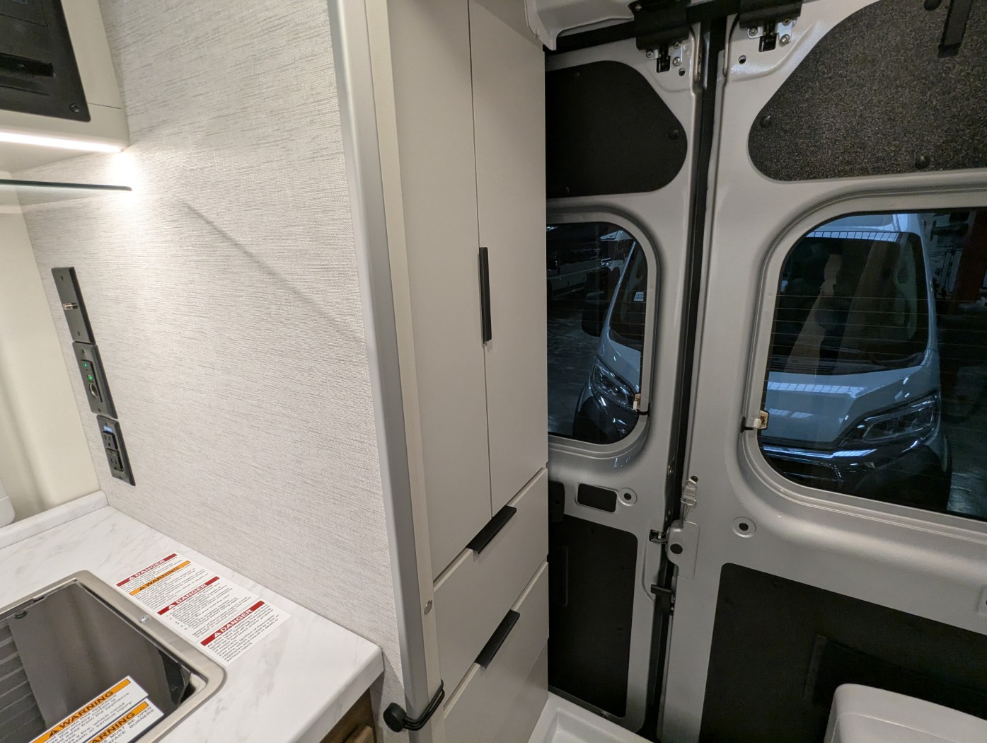 2027 Thor Motor Coach Rize Sport 18M - Image 22