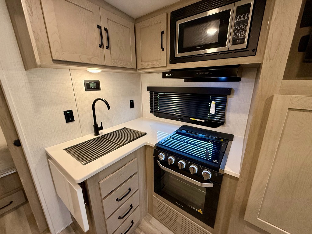 2024 Rockwood Mini Lite 2511S - Image 19