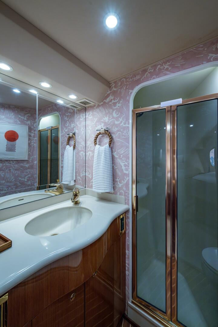2004 Viking 48 Convertible - Image 21