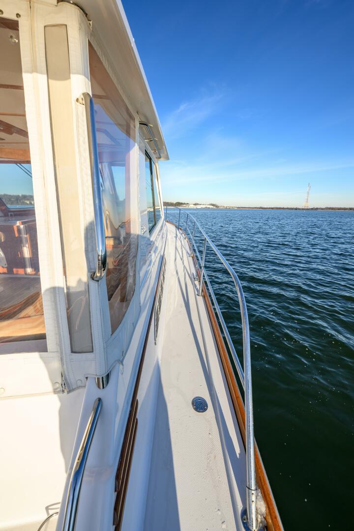 2009 Sabre 42 Hard Top Express - Image 13
