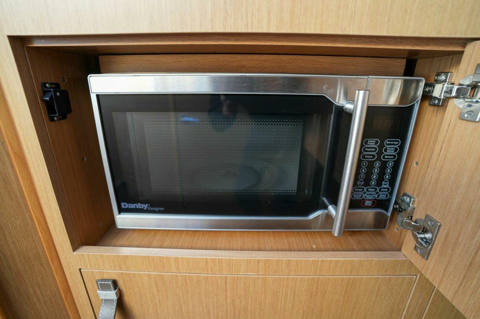 2020 Beneteau Flyer 10 - Image 15