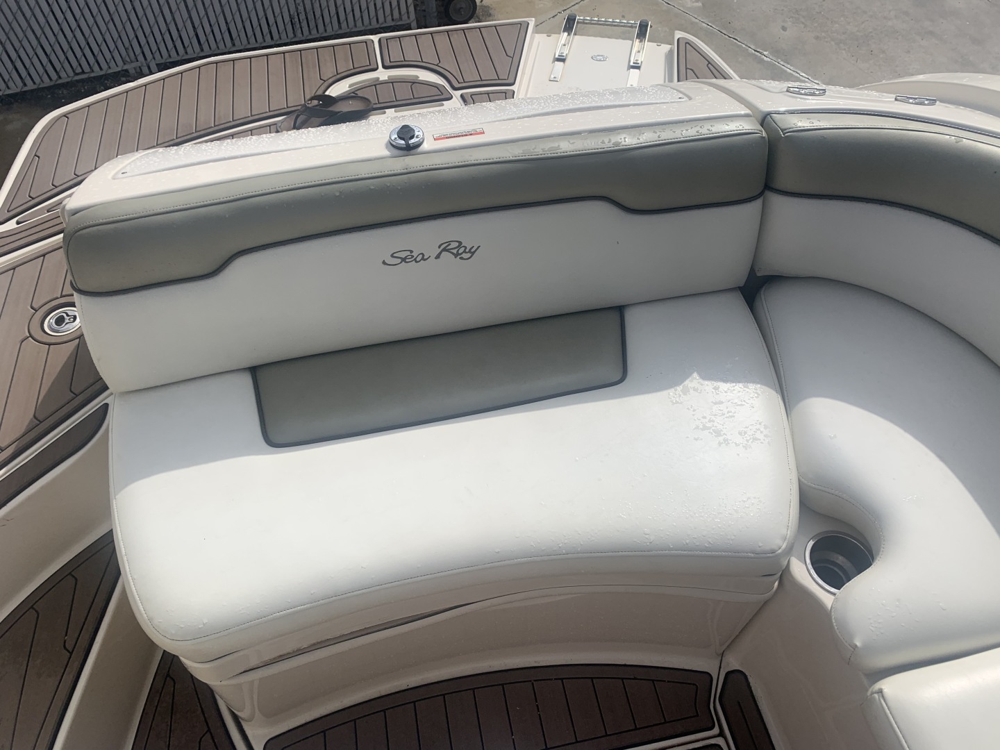 2007 Sea Ray 240 Sundeck - Image 6