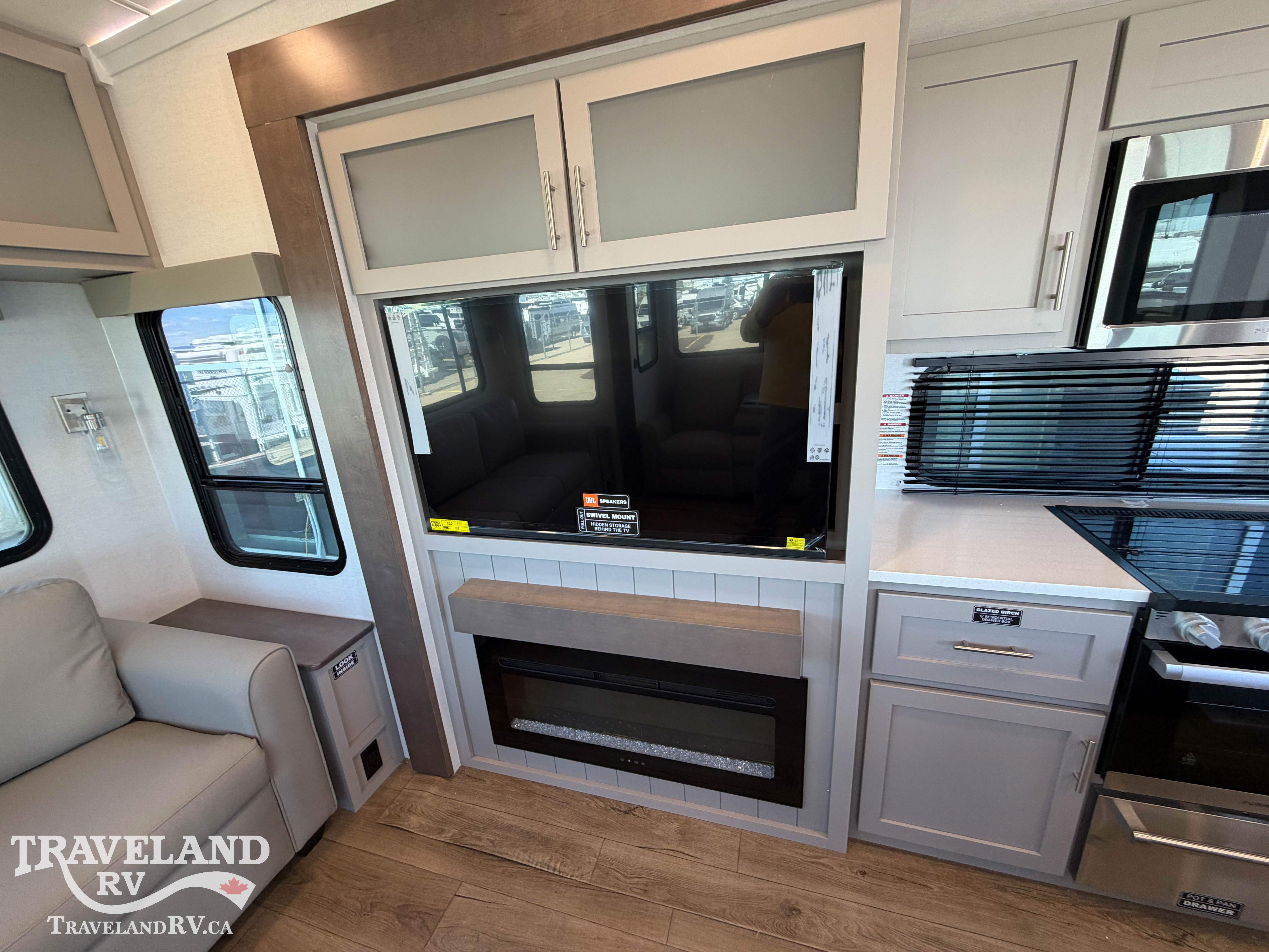 2026 Alliance RV Avenue 32RLS - Image 13