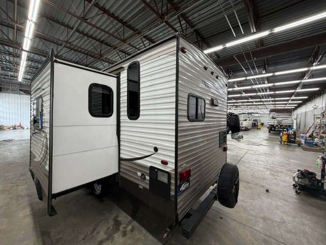 2015 Gulf Stream Innsbruck 25SBW - Image 4