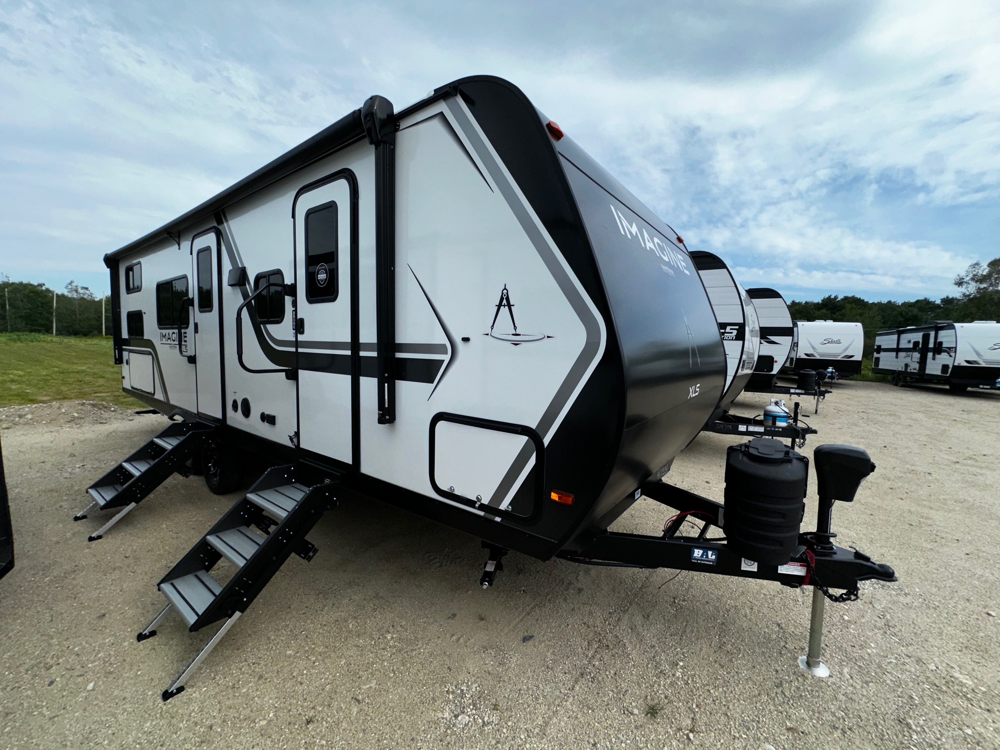 2027 Grand Design Imagine XLS 25DBE - Image 4