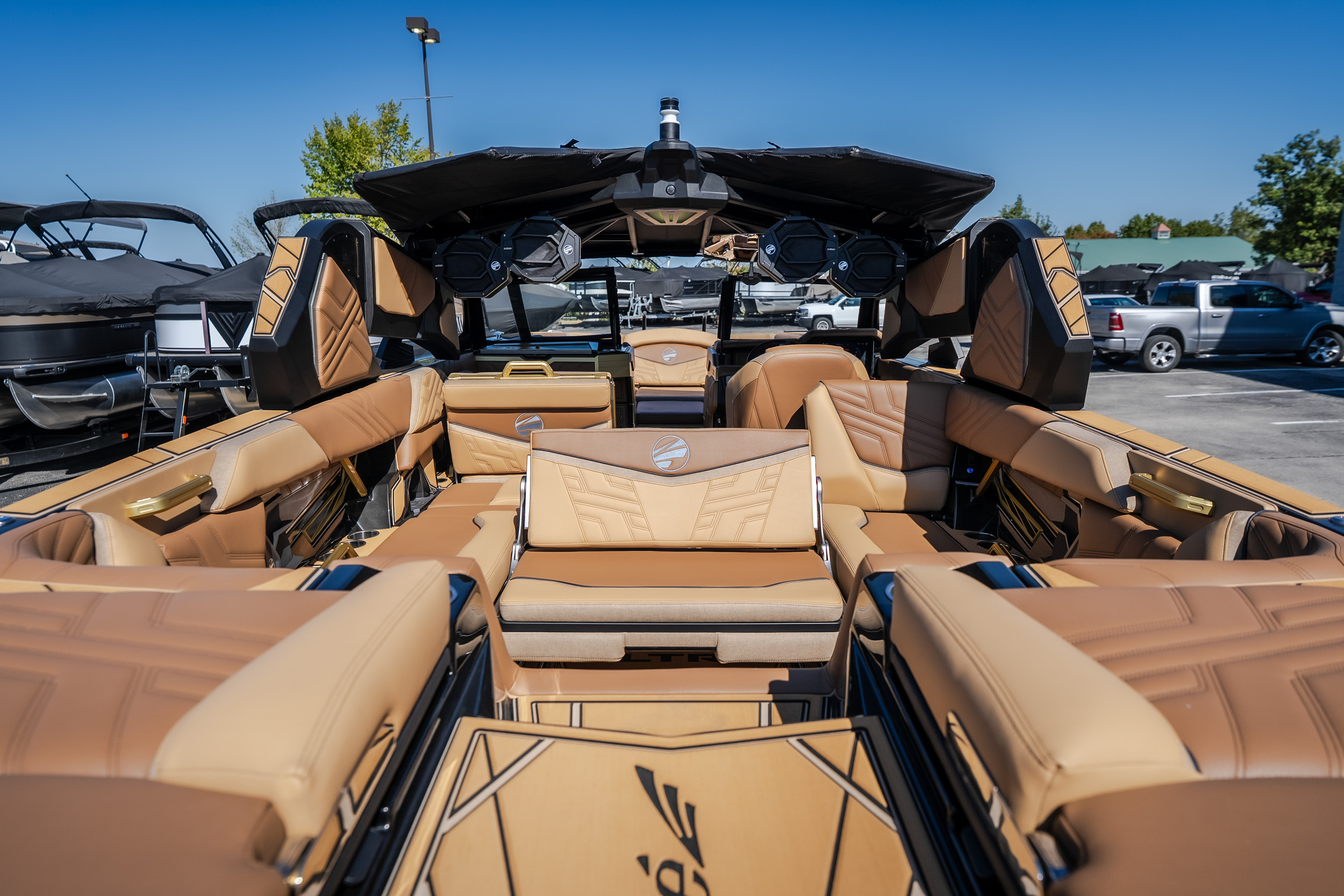 2027 Tigé Ultré 25ZX - Image 44