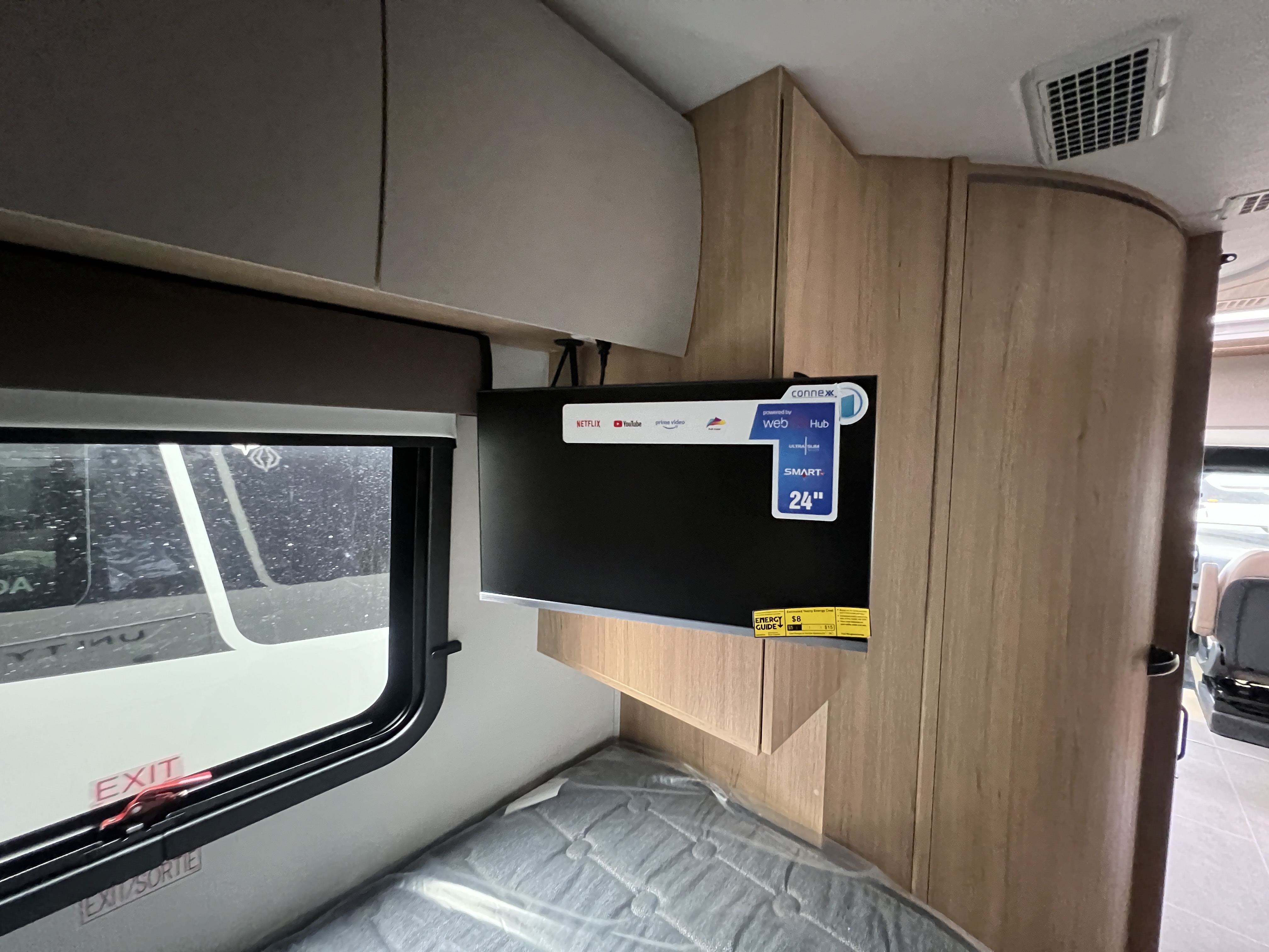 2027 Leisure Travel UNITY U24TB-AWD - Image 20