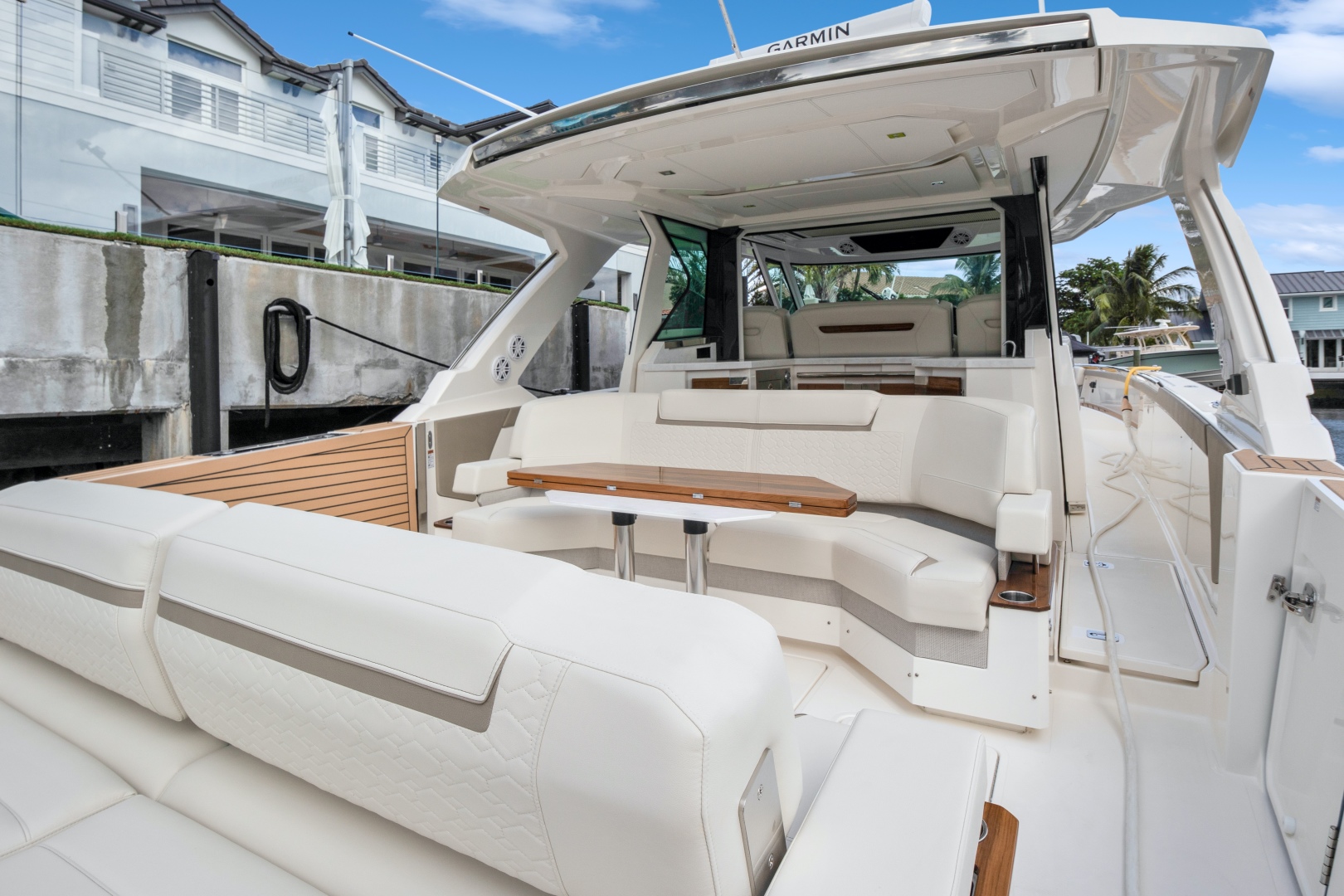 2022 Tiara Yachts - Image 19