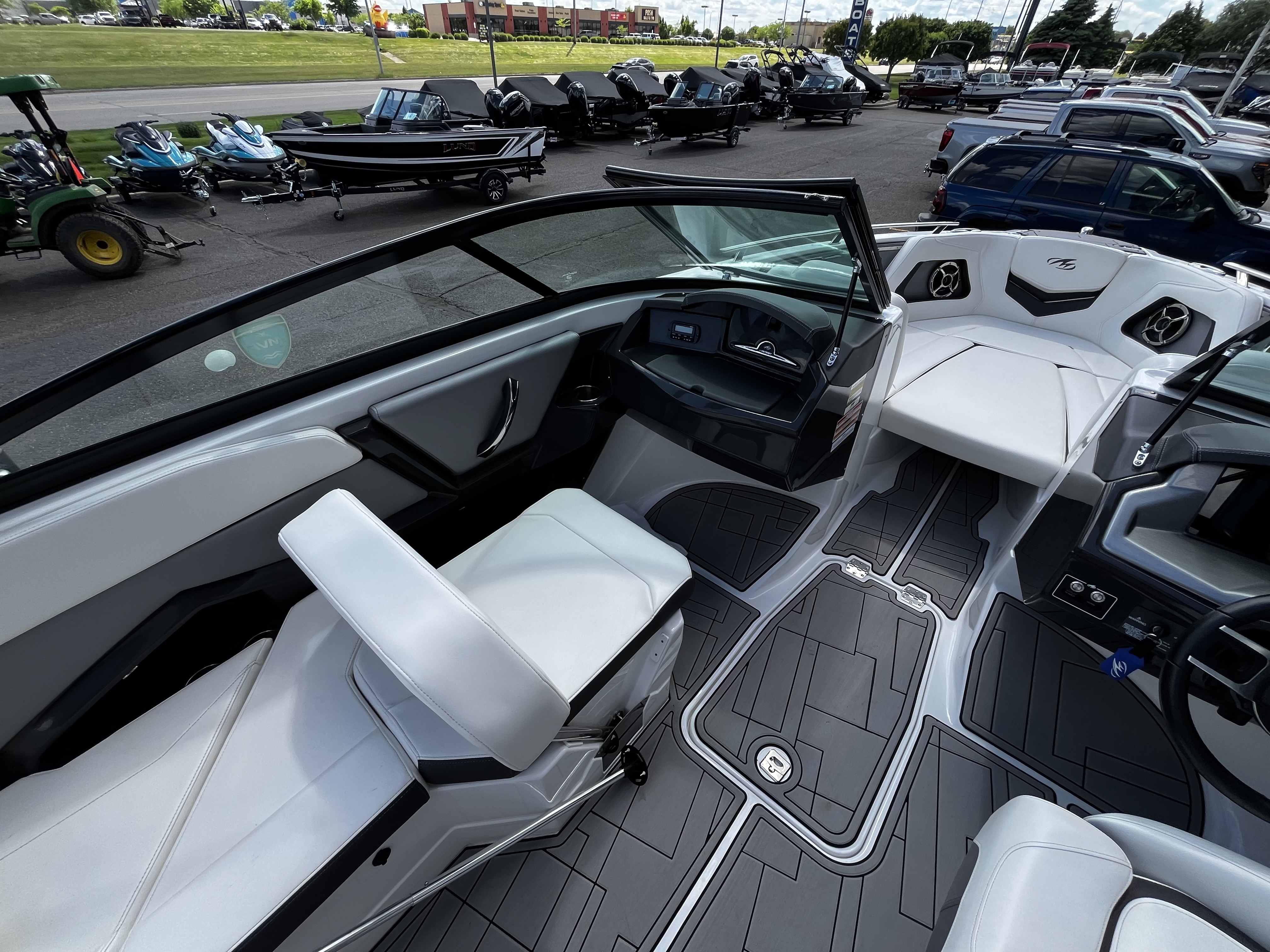 2018 Monterey 238SS - Image 19