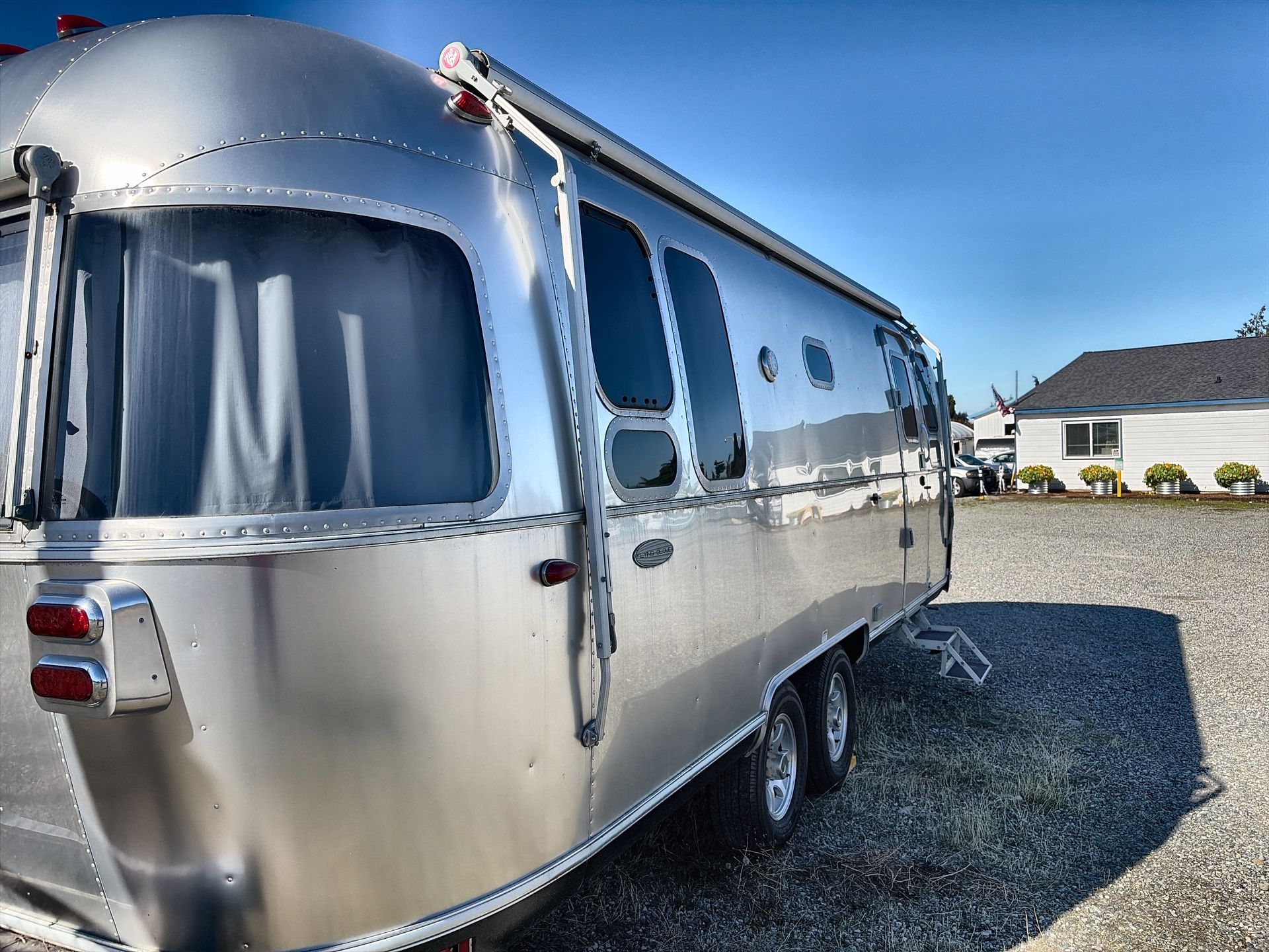 2018 Airstream Flying Cloud 26RB - Image 7
