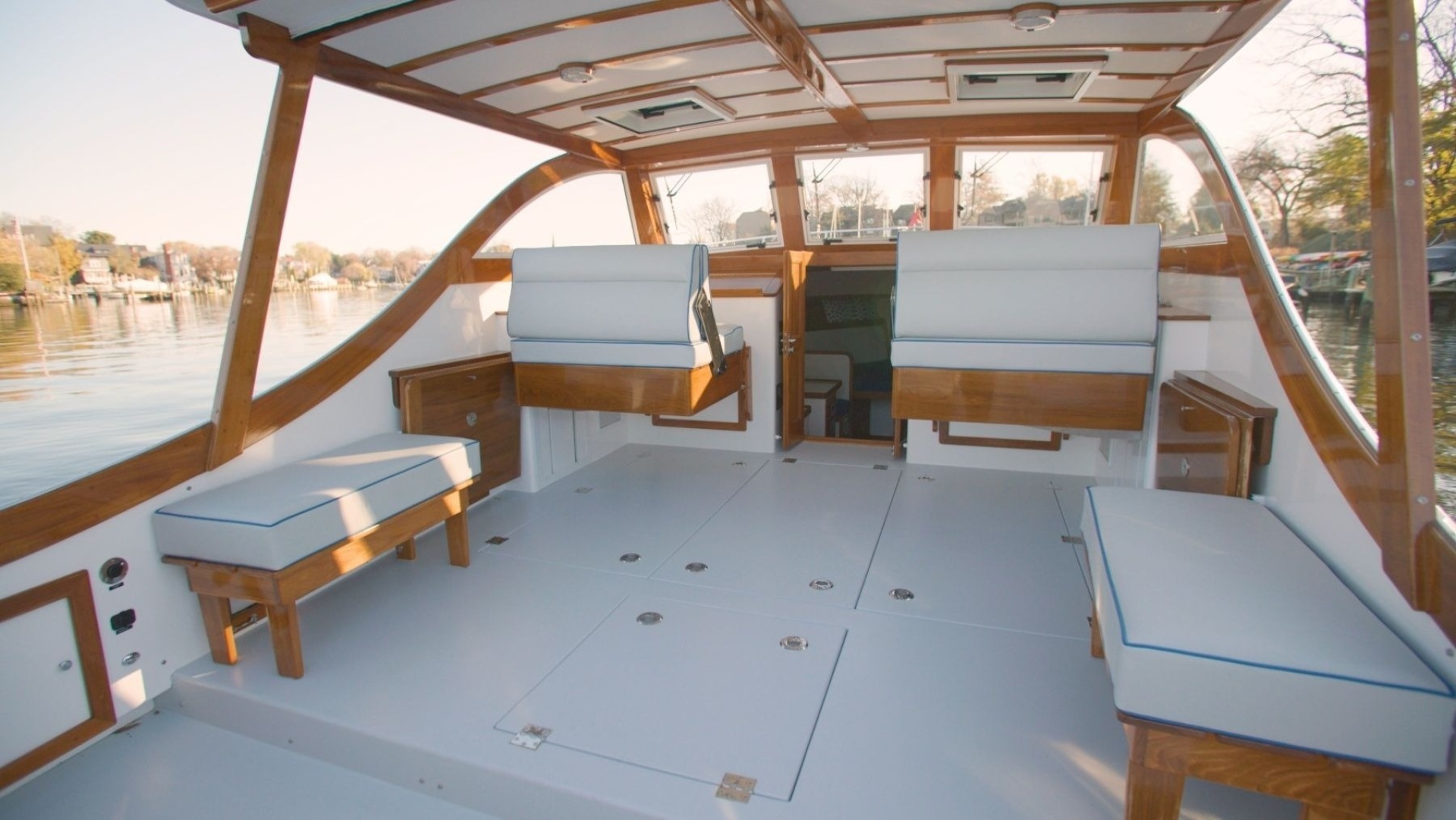 2022 Ellis 36 Express Cruiser - Image 14