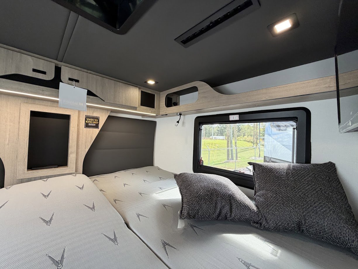 2026 Grand Design Lineage Series M 25TK - Image 49