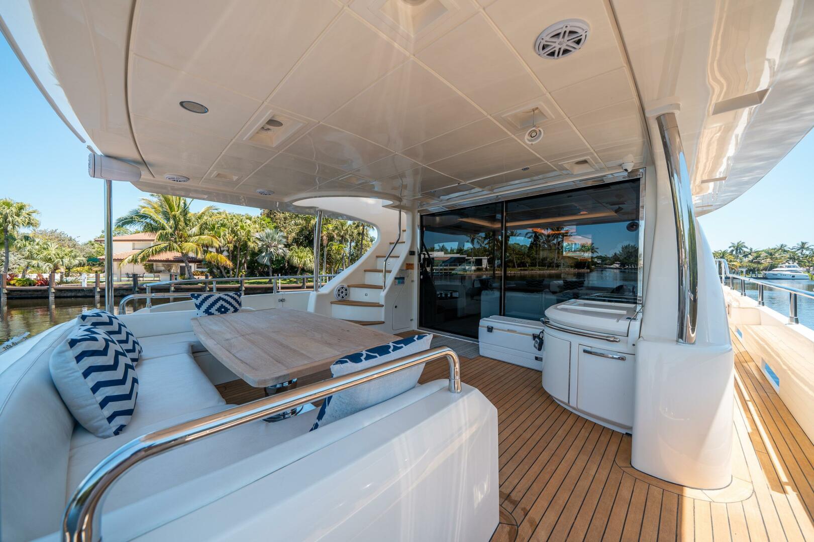 2010 Azimut 75 Fly - Image 7