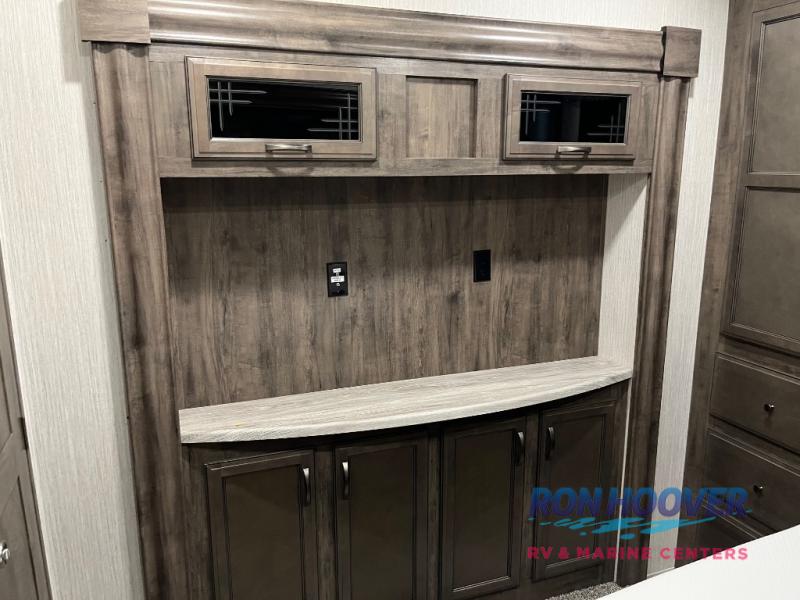 2021 FOREST RIVER 379FLOK - Image 31