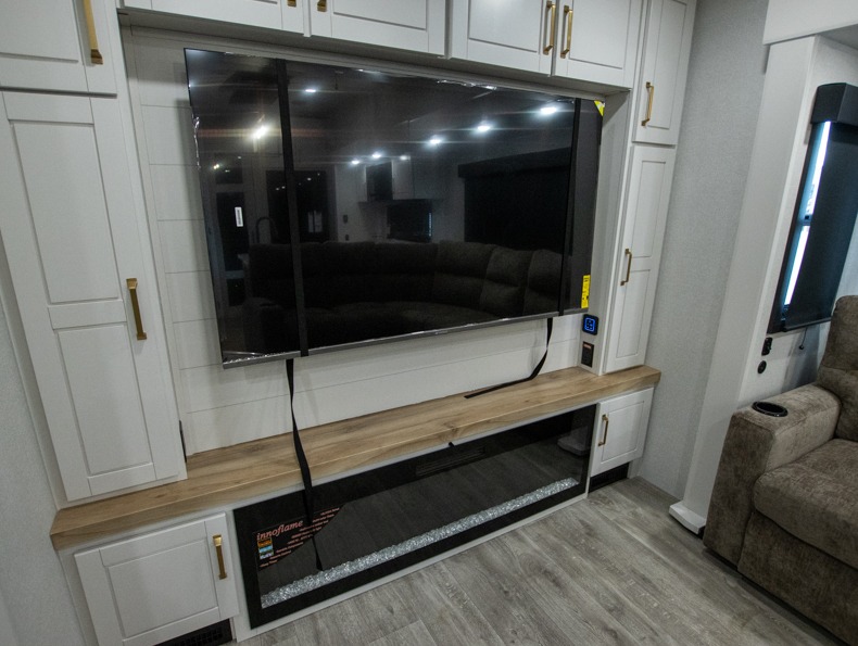 2026 Jayco Eagle 335LSTS - Image 16