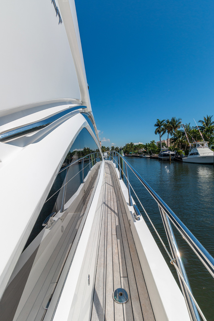 2015 Sunseeker Sport Yacht 68 - Image 32
