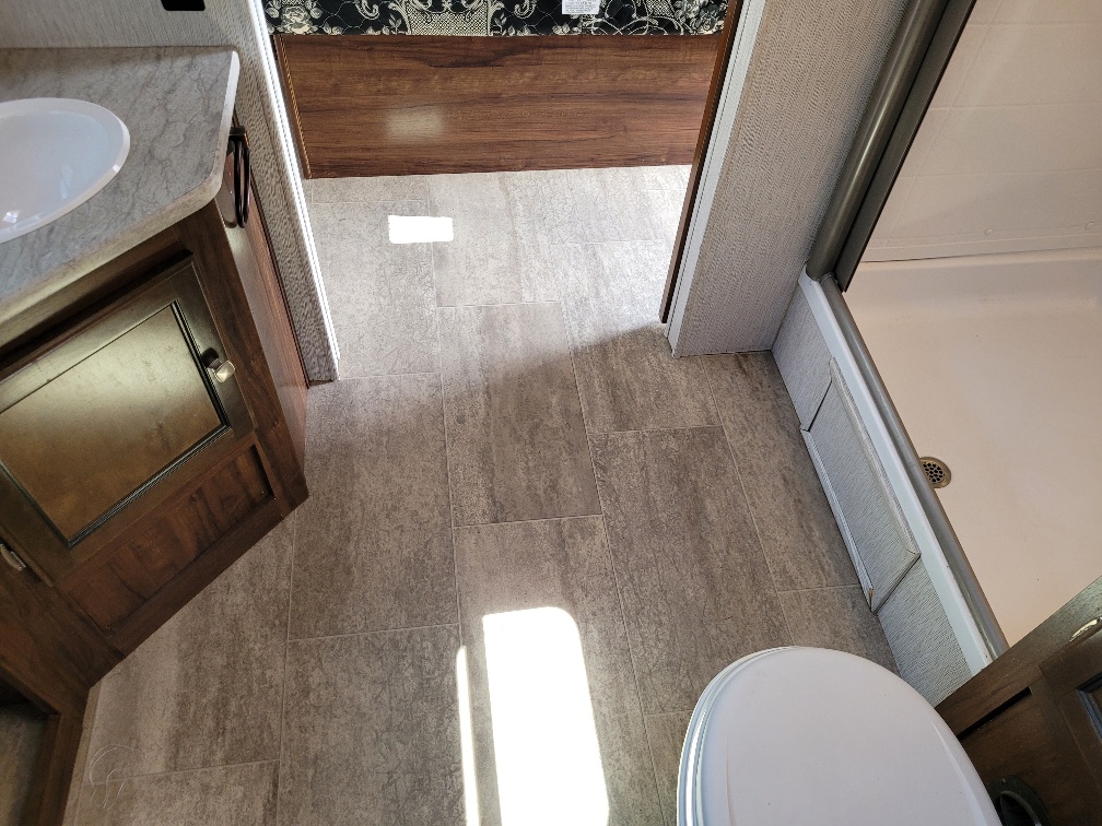 2019 Heartland Wilderness WD 2500 RL - Image 9